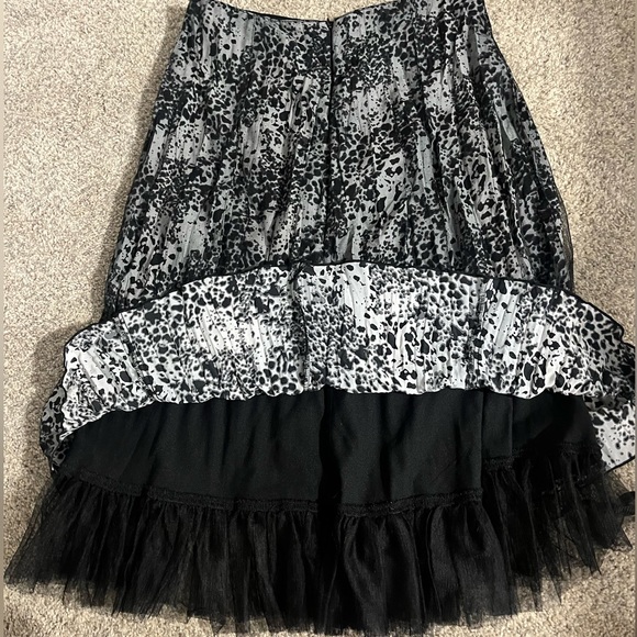 Black, White, and Grey Midi Pleated Work Skirt with Tool Lining! - Picture 3 of 8